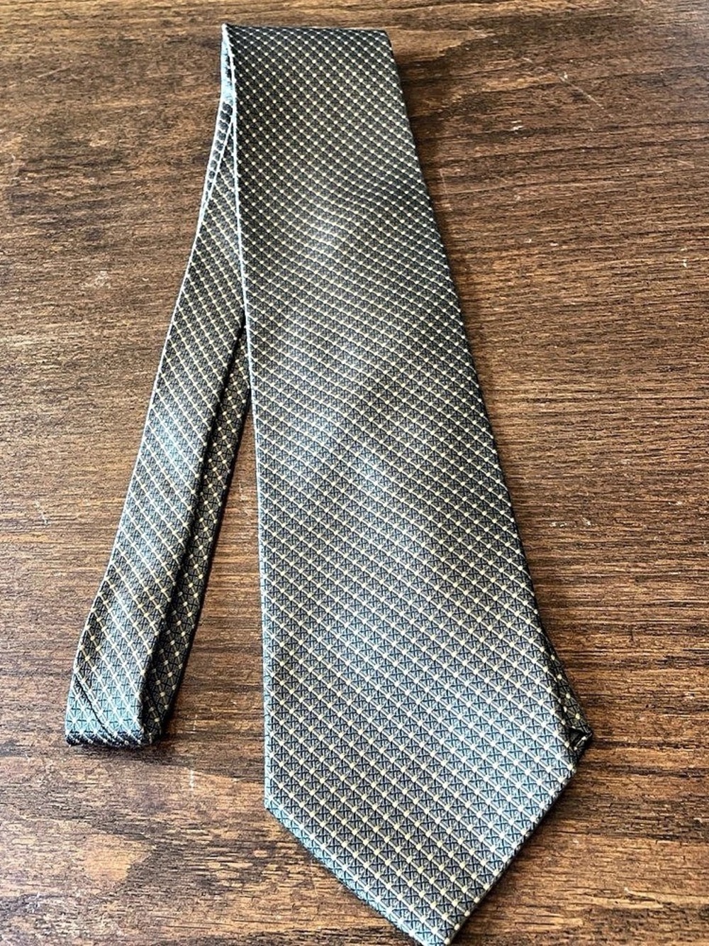 DANI Men's Silk Geometric Tie in Black & Gold Like New